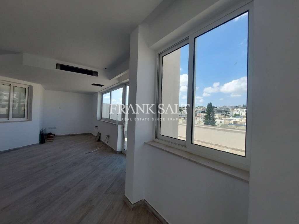 Gzira, 3 Bedrooms Bedrooms, ,2 BathroomsBathrooms,For Sale,FRSA-046119