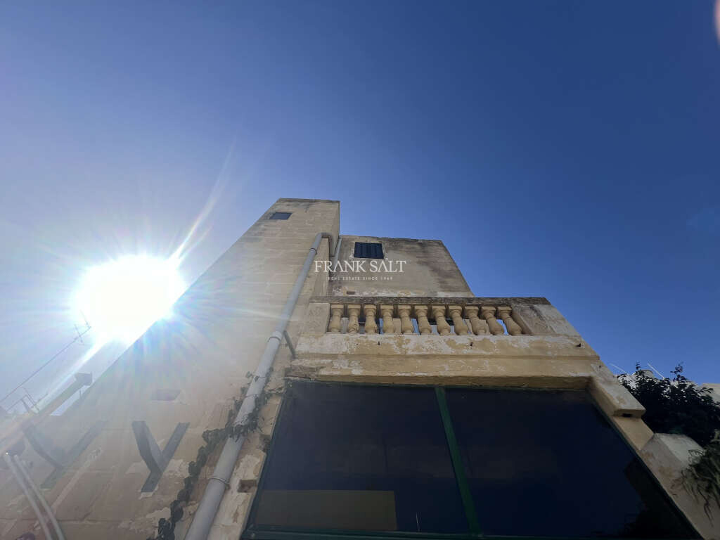 Paola, 3 Bedrooms Bedrooms, ,2 BathroomsBathrooms,For Sale,FRSA-428021