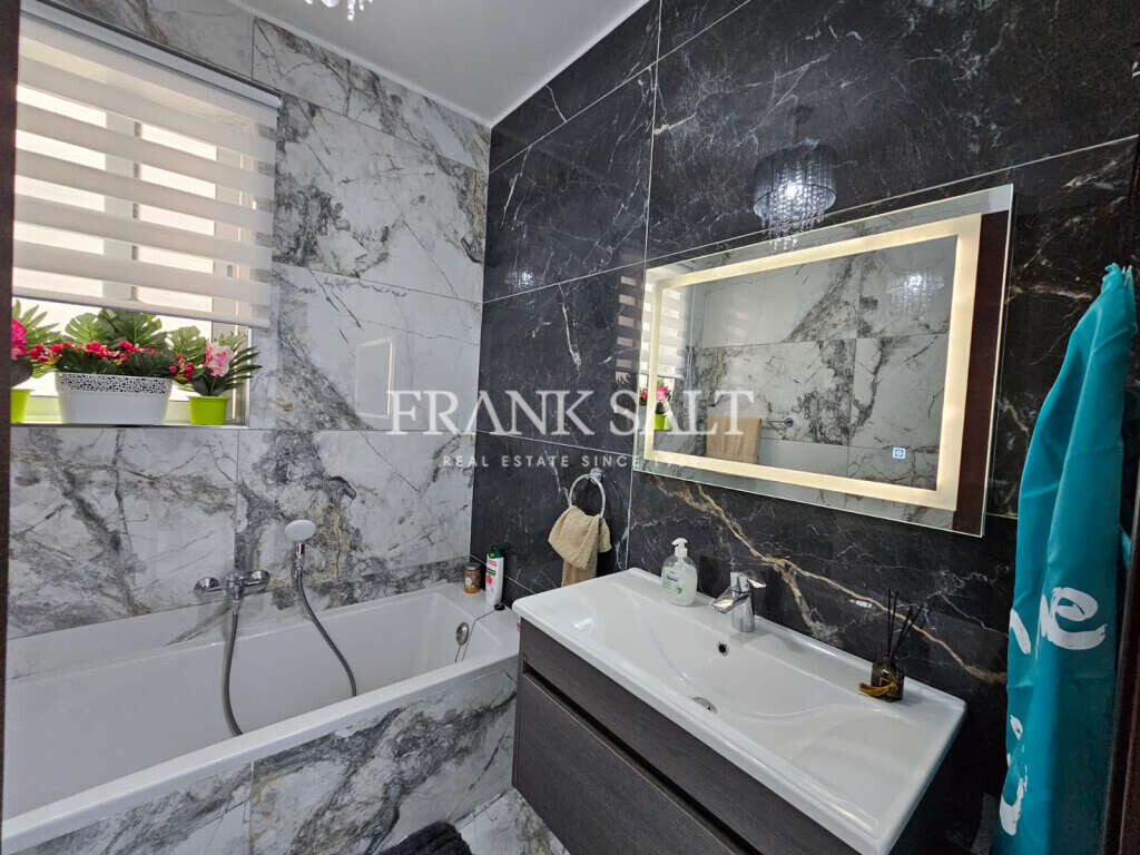 Xewkija, Gozo, 2 Bedrooms Bedrooms, ,1 BathroomBathrooms,For Sale,FRSA-116790