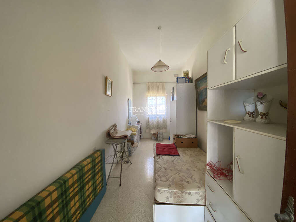 Marsascala, 3 Bedrooms Bedrooms, ,1 BathroomBathrooms,For Sale,FRSA-427974