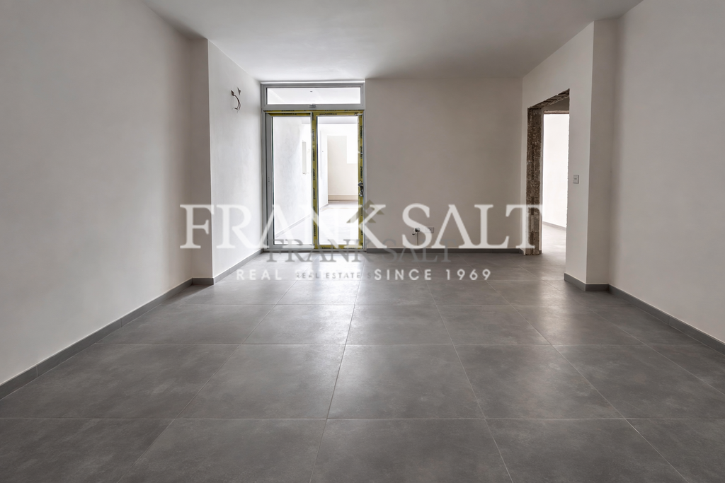 Manikata, 4 Bedrooms Bedrooms, ,2 BathroomsBathrooms,For Sale,FRSA-046058