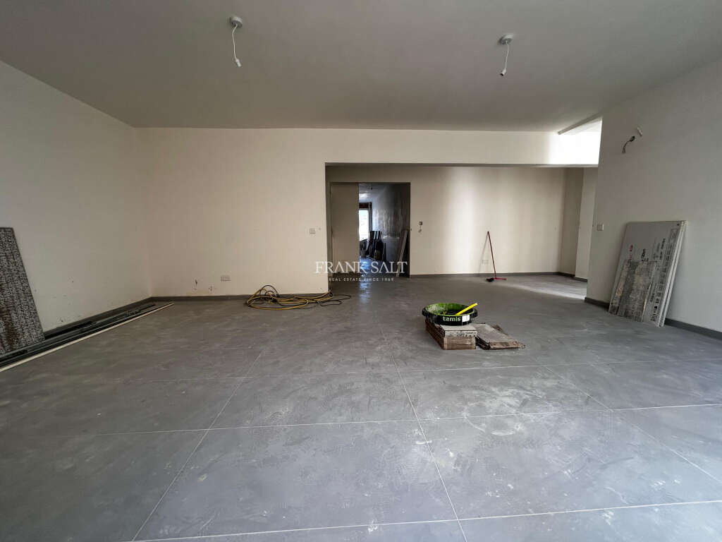 Manikata, 4 Bedrooms Bedrooms, ,2 BathroomsBathrooms,For Sale,FRSA-046058