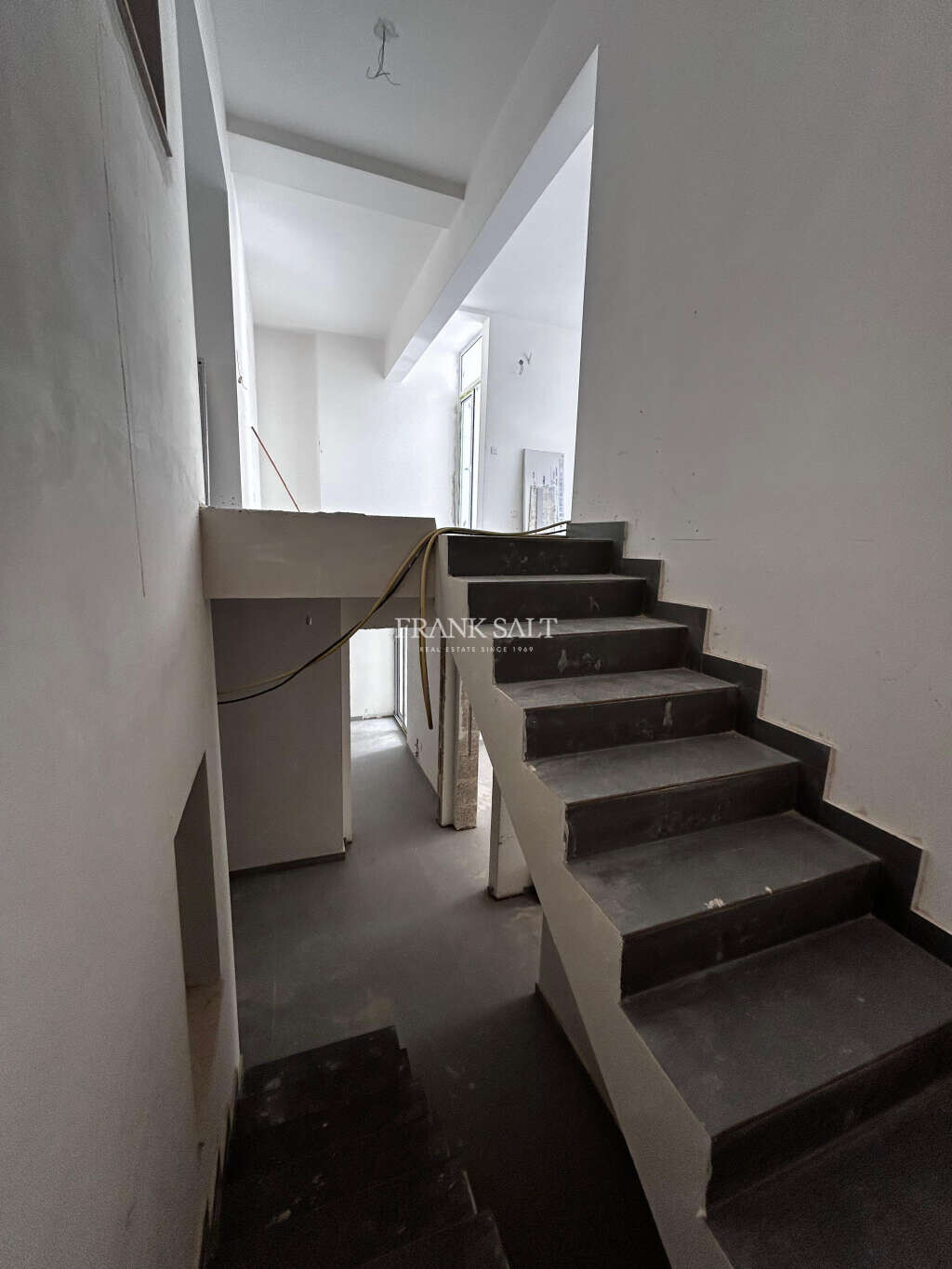 Manikata, 4 Bedrooms Bedrooms, ,2 BathroomsBathrooms,For Sale,FRSA-046058