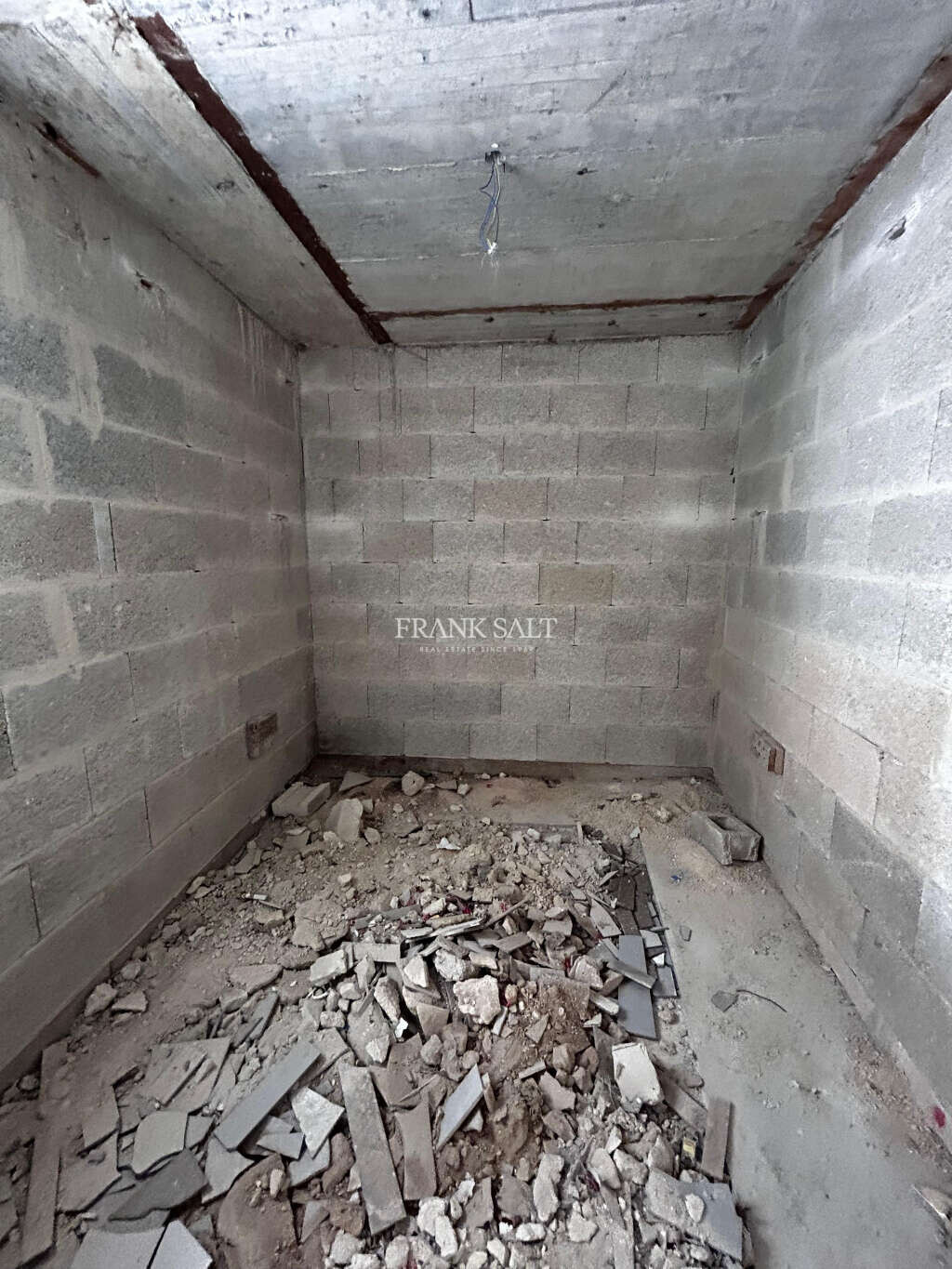 Manikata, 4 Bedrooms Bedrooms, ,2 BathroomsBathrooms,For Sale,FRSA-046058