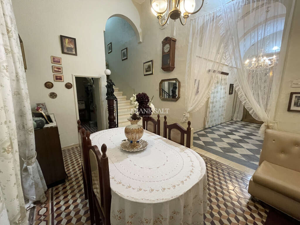 Cospicua, 3 Bedrooms Bedrooms, ,1 BathroomBathrooms,For Sale,FRSA-427918 Cospicua, 3 Bedrooms Bedrooms, ,1 BathroomBathrooms,For Sale,FRSA-427918