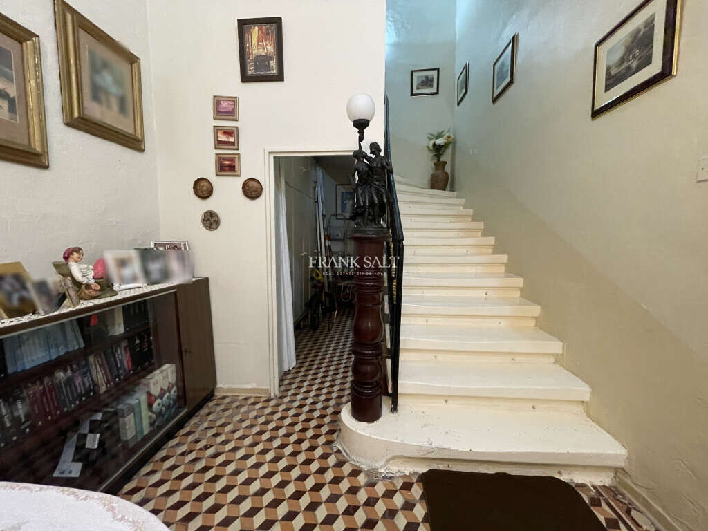 Cospicua, 3 Bedrooms Bedrooms, ,1 BathroomBathrooms,For Sale,FRSA-427918