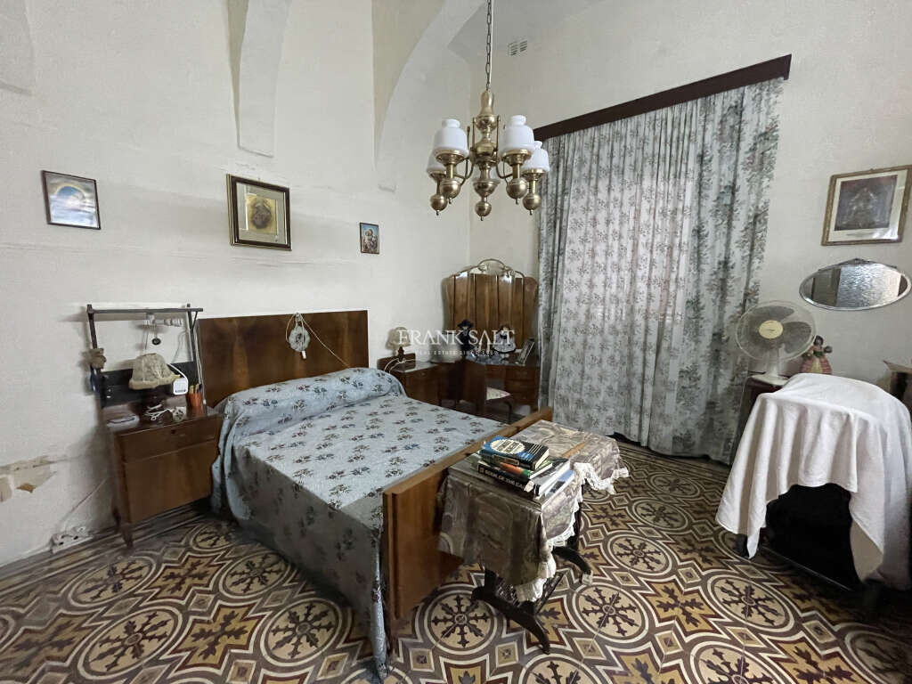 Cospicua, 3 Bedrooms Bedrooms, ,1 BathroomBathrooms,For Sale,FRSA-427918