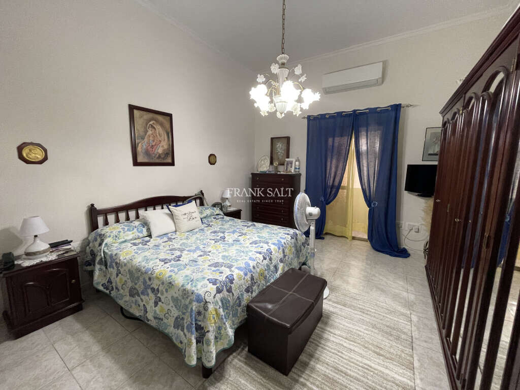 Cospicua, 3 Bedrooms Bedrooms, ,1 BathroomBathrooms,For Sale,FRSA-427918