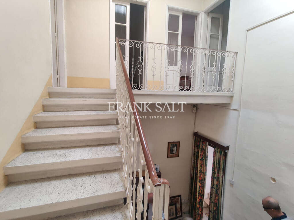 Hamrun, 4 Bedrooms Bedrooms, ,1 BathroomBathrooms,For Sale,FRSA-044806