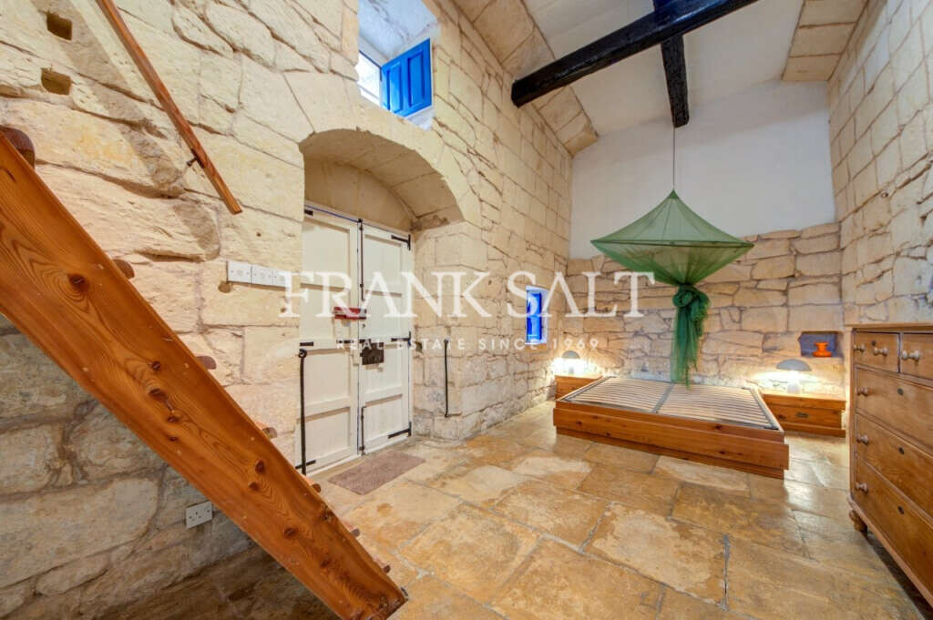 Gharghur, 3 Bedrooms Bedrooms, ,1 BathroomBathrooms,For Sale,FRSA-045721