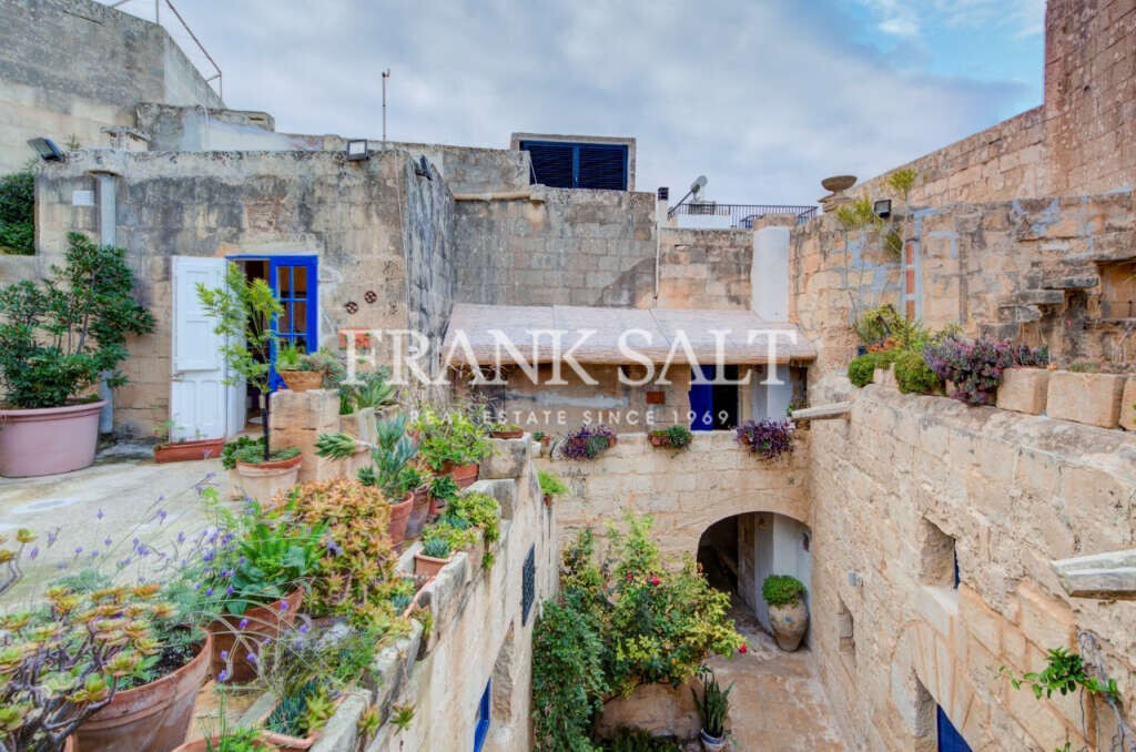 Gharghur, 3 Bedrooms Bedrooms, ,1 BathroomBathrooms,For Sale,FRSA-045721