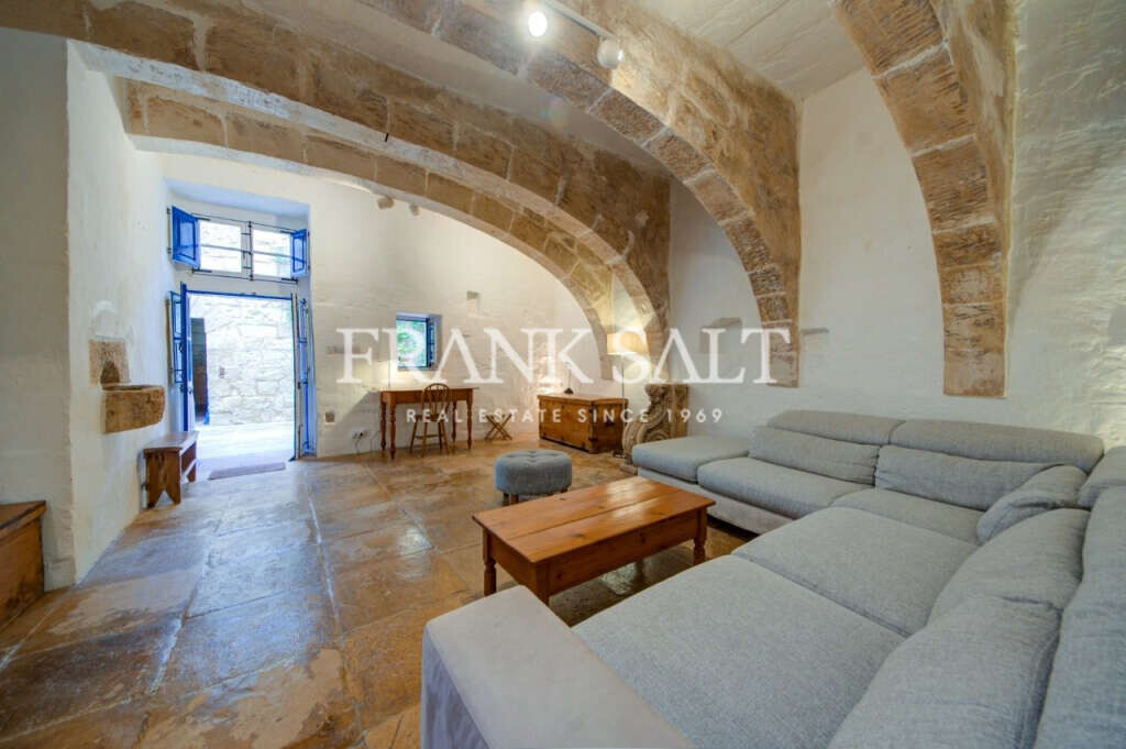 Gharghur, 3 Bedrooms Bedrooms, ,1 BathroomBathrooms,For Sale,FRSA-045721