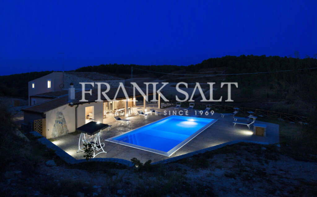 Sicily, Ragusa, 6 Bedrooms Bedrooms, ,4 BathroomsBathrooms,For Sale,FRSA-917128