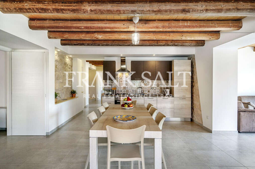 Sicily, Ragusa, 6 Bedrooms Bedrooms, ,4 BathroomsBathrooms,For Sale,FRSA-917128