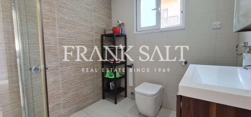 Santa Venera, 4 Bedrooms Bedrooms, ,For Sale,FRSA-511969