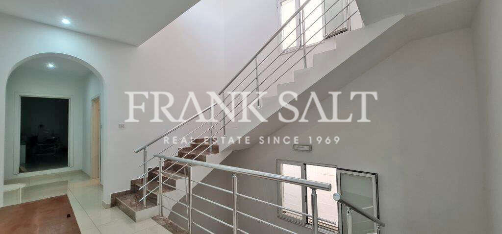 Santa Venera, 4 Bedrooms Bedrooms, ,For Sale,FRSA-511969