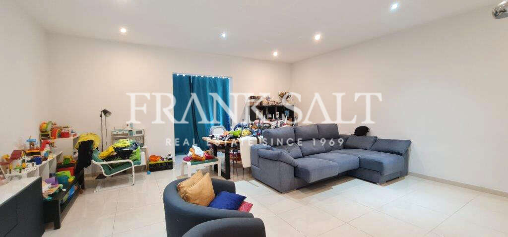 Santa Venera, 4 Bedrooms Bedrooms, ,For Sale,FRSA-511969