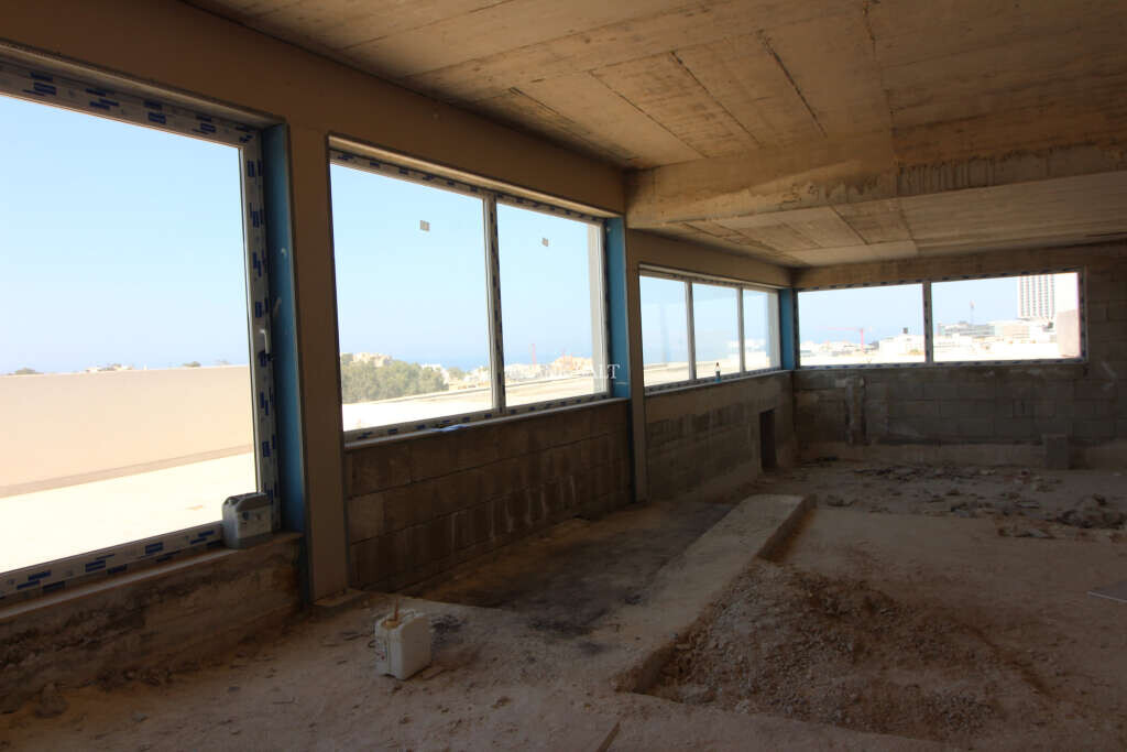 Swieqi, 3 Bedrooms Bedrooms, ,2 BathroomsBathrooms,For Sale,FRSA-355185