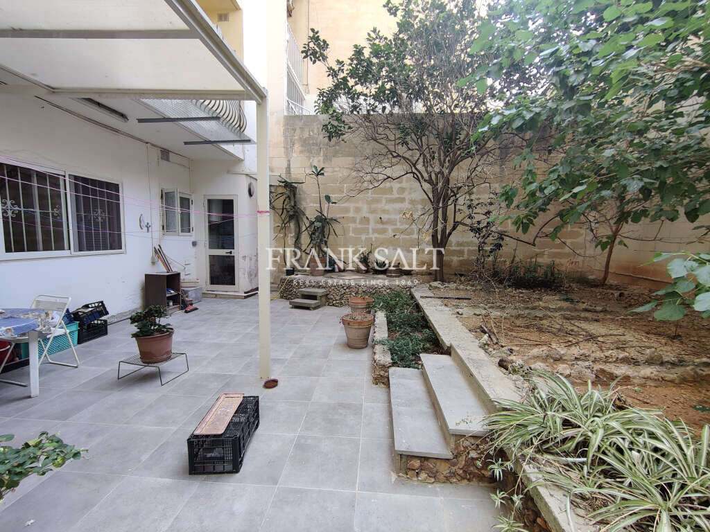 Sliema, 3 Bedrooms Bedrooms, ,For Sale,FRSA-323494