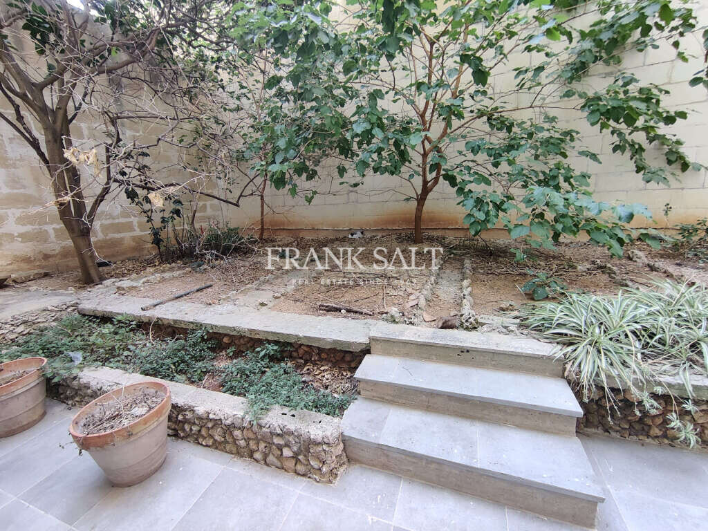 Sliema, 3 Bedrooms Bedrooms, ,For Sale,FRSA-323494