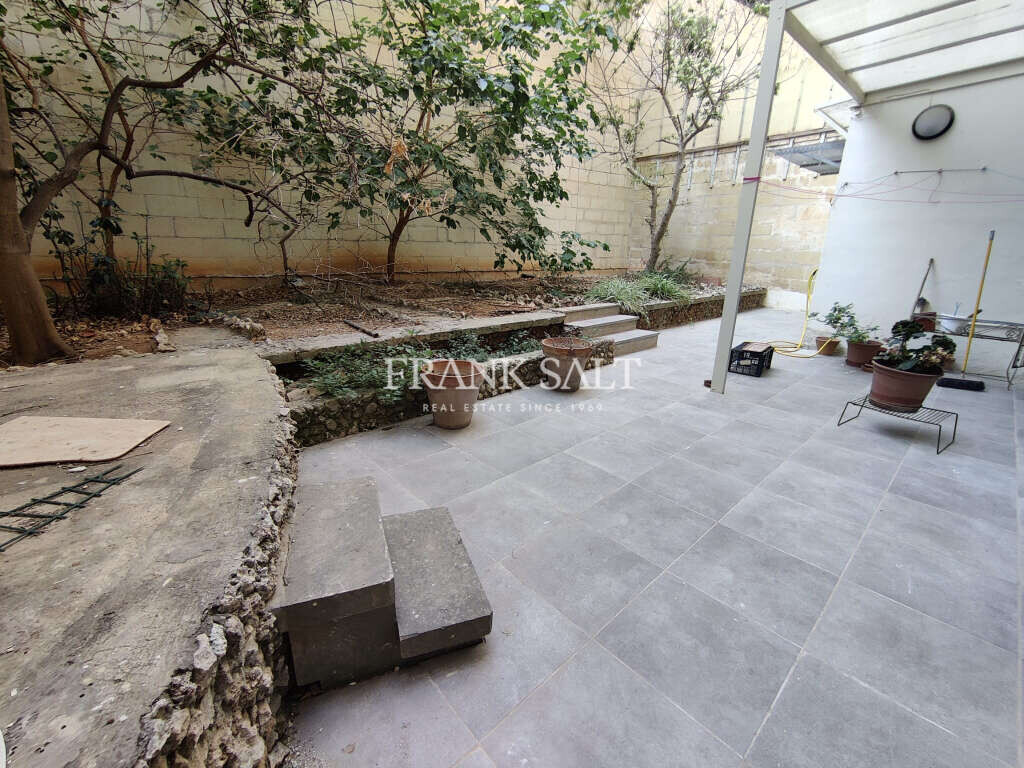 Sliema, 3 Bedrooms Bedrooms, ,For Sale,FRSA-323494