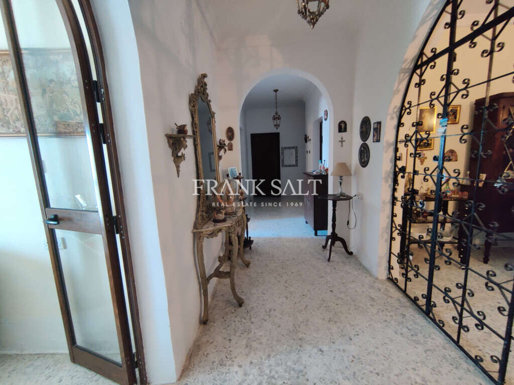 Sliema, 3 Bedrooms Bedrooms, ,For Sale,FRSA-323494