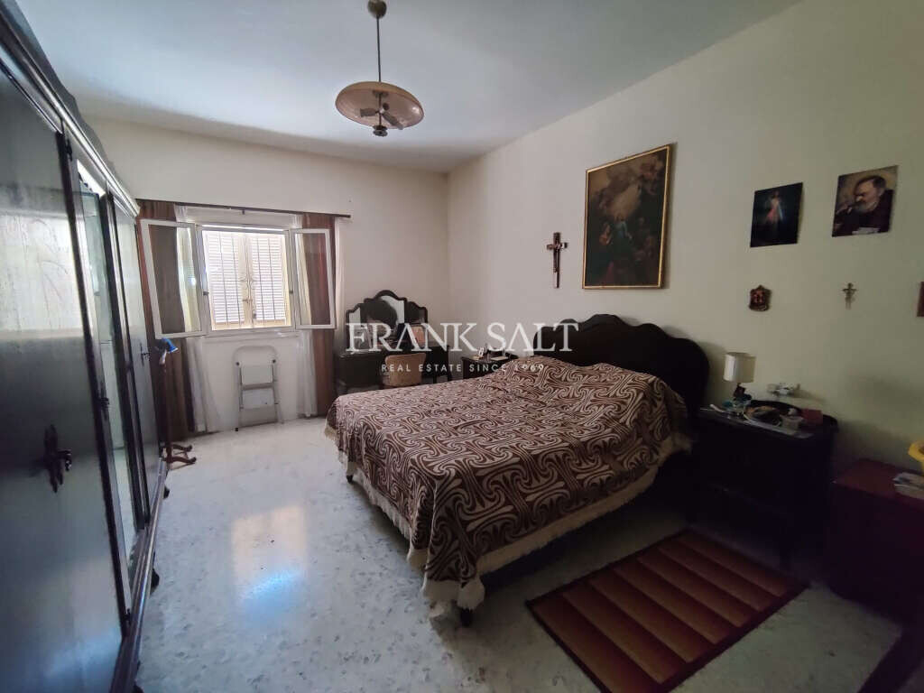Sliema, 3 Bedrooms Bedrooms, ,For Sale,FRSA-323494
