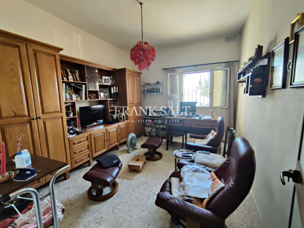 Sliema, 3 Bedrooms Bedrooms, ,For Sale,FRSA-323494