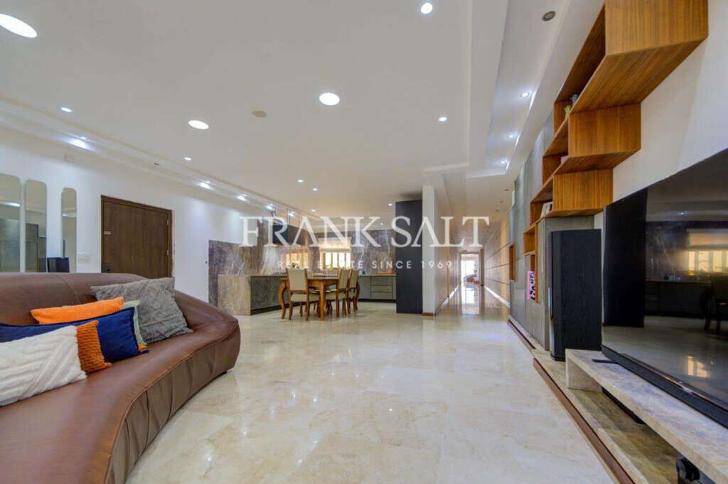 Zabbar, 3 Bedrooms Bedrooms, ,3 BathroomsBathrooms,For Sale,FRSA-752864