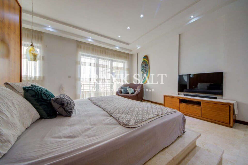 Zabbar, 3 Bedrooms Bedrooms, ,3 BathroomsBathrooms,For Sale,FRSA-752864