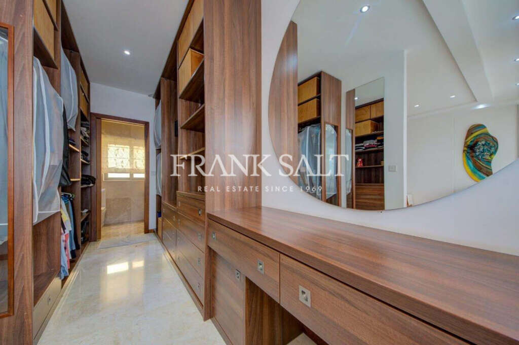 Zabbar, 3 Bedrooms Bedrooms, ,3 BathroomsBathrooms,For Sale,FRSA-752864