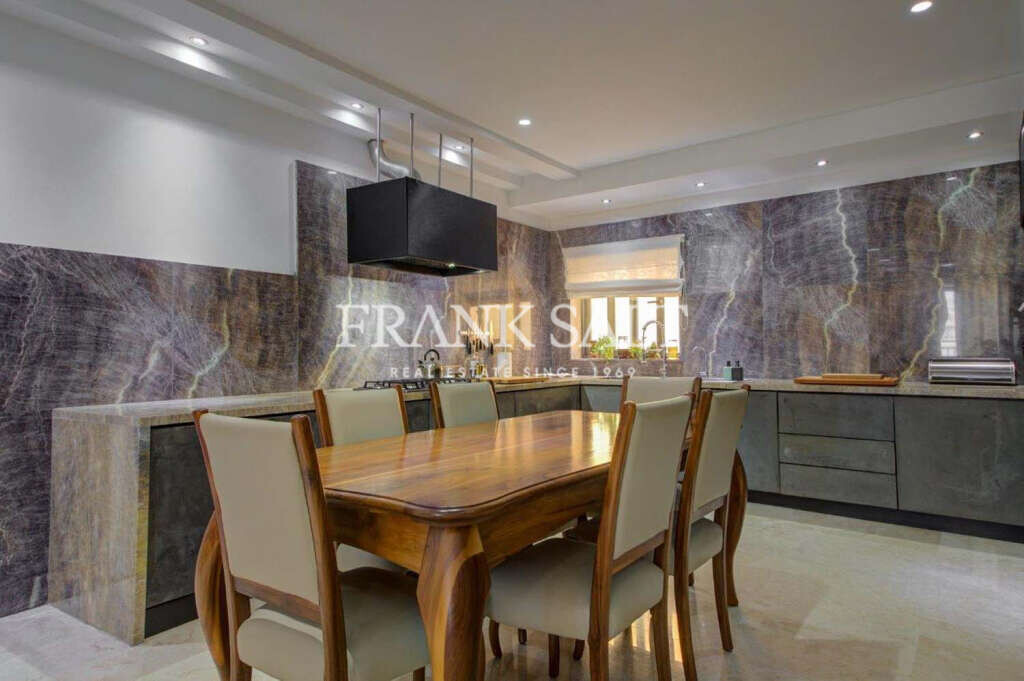 Zabbar, 3 Bedrooms Bedrooms, ,3 BathroomsBathrooms,For Sale,FRSA-752864