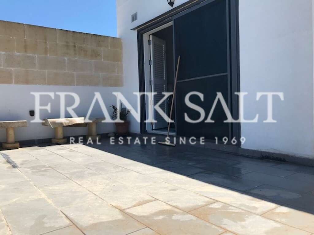 Marsalforn, Gozo, 2 Bedrooms Bedrooms, ,1 BathroomBathrooms,For Sale,FRSA-113683