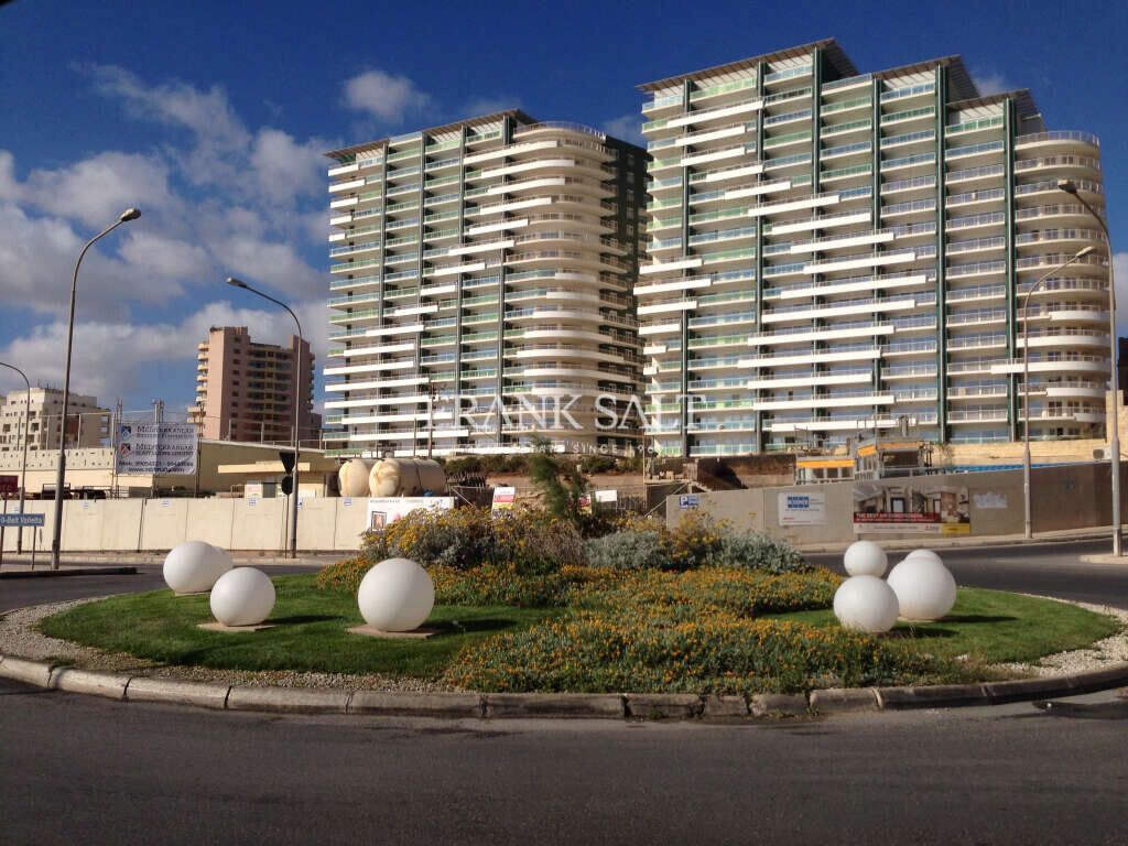 Fort Cambridge, 3 Bedrooms Bedrooms, ,1 BathroomBathrooms,For Sale,FRSA-311933