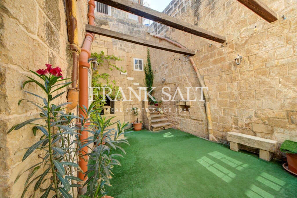 Birkirkara, 3 Bedrooms Bedrooms, ,3 BathroomsBathrooms,For Sale,FRSA-045865