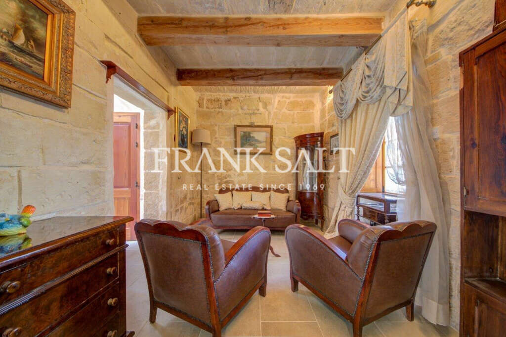 Birkirkara, 3 Bedrooms Bedrooms, ,3 BathroomsBathrooms,For Sale,FRSA-045865