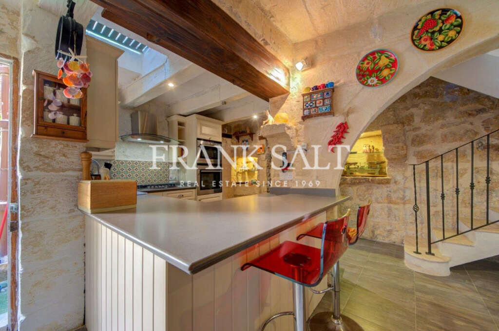 Birkirkara, 3 Bedrooms Bedrooms, ,3 BathroomsBathrooms,For Sale,FRSA-045865