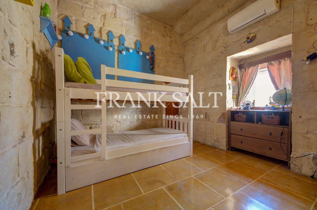 Birkirkara, 3 Bedrooms Bedrooms, ,3 BathroomsBathrooms,For Sale,FRSA-045865