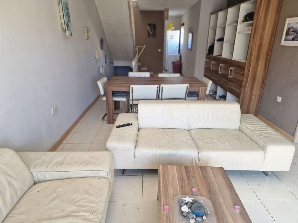 St Pauls Bay, 3 Bedrooms Bedrooms, ,1 BathroomBathrooms,For Sale,FRSA-550660