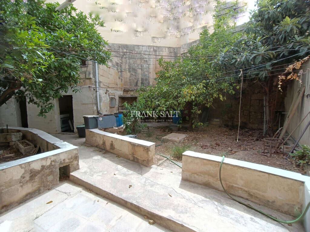 Qormi, 2 Bedrooms Bedrooms, ,2 BathroomsBathrooms,For Sale,FRSA-427003