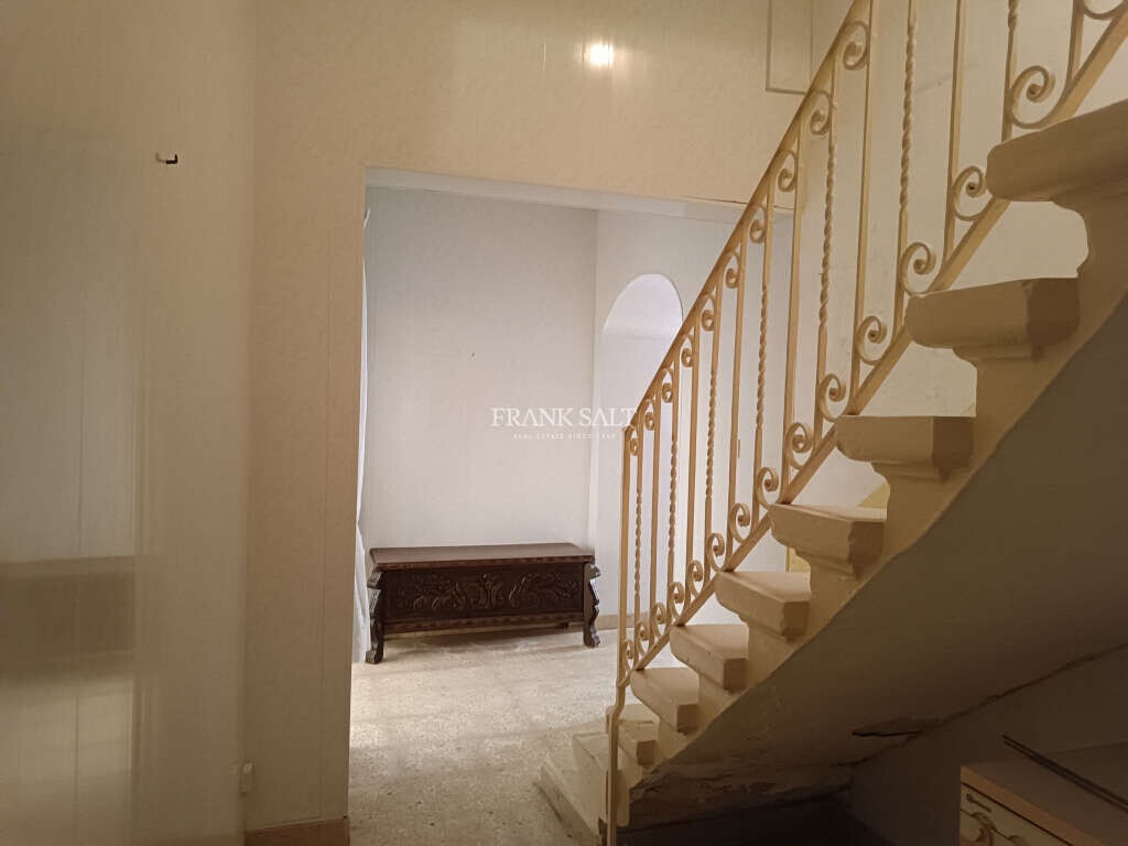 Qormi, 2 Bedrooms Bedrooms, ,2 BathroomsBathrooms,For Sale,FRSA-427003