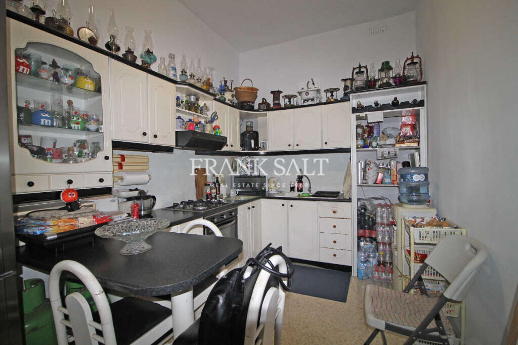 Qormi, 2 Bedrooms Bedrooms, ,2 BathroomsBathrooms,For Sale,FRSA-427378