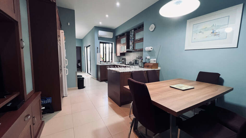Naxxar, 3 Bedrooms Bedrooms, ,1 BathroomBathrooms,For Sale,FRSA-715299