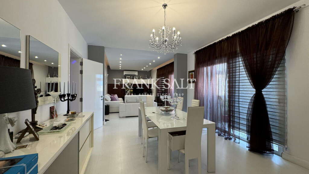 Valletta, 3 Bedrooms Bedrooms, ,1 BathroomBathrooms,For Sale,FRSA-045840 Valletta, 3 Bedrooms Bedrooms, ,1 BathroomBathrooms,For Sale,FRSA-045840