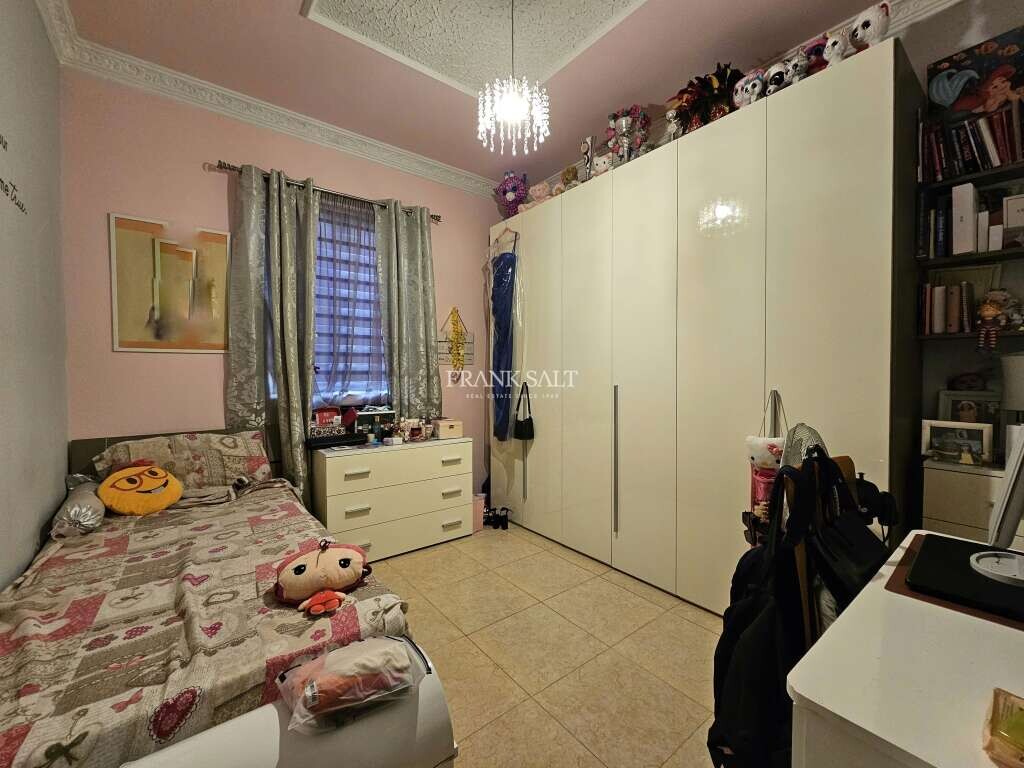 Tarxien, 3 Bedrooms Bedrooms, ,2 BathroomsBathrooms,For Sale,FRSA-427674