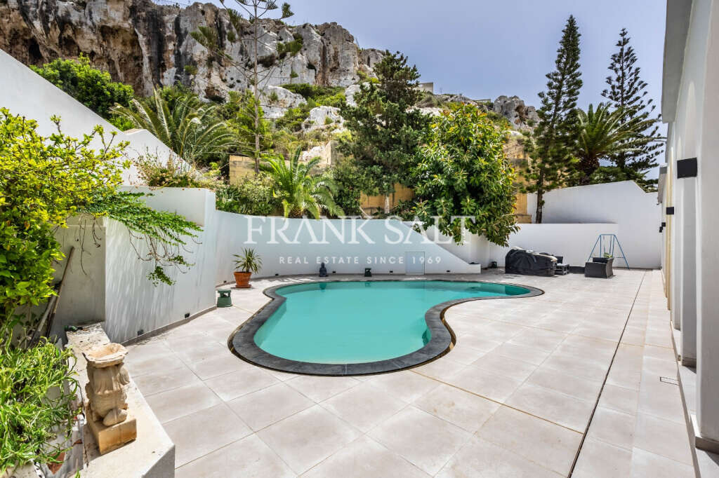 Mellieha, 3 Bedrooms Bedrooms, ,1 BathroomBathrooms,For Sale,FRSA-045678 Mellieha, 3 Bedrooms Bedrooms, ,1 BathroomBathrooms,For Sale,FRSA-045678