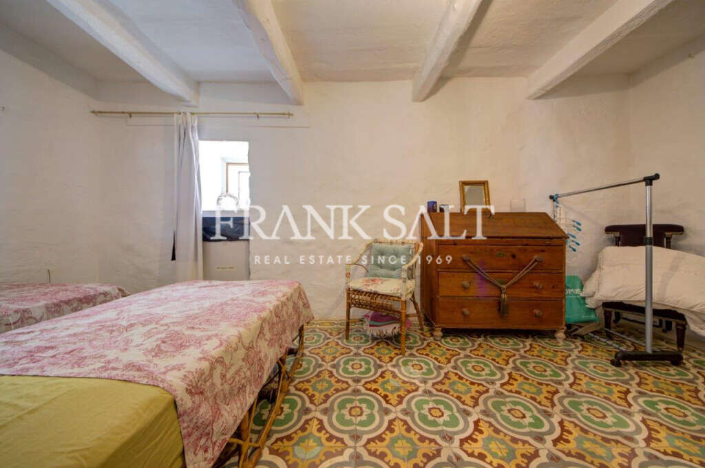 Dingli, 3 Bedrooms Bedrooms, ,1 BathroomBathrooms,For Sale,FRSA-715236