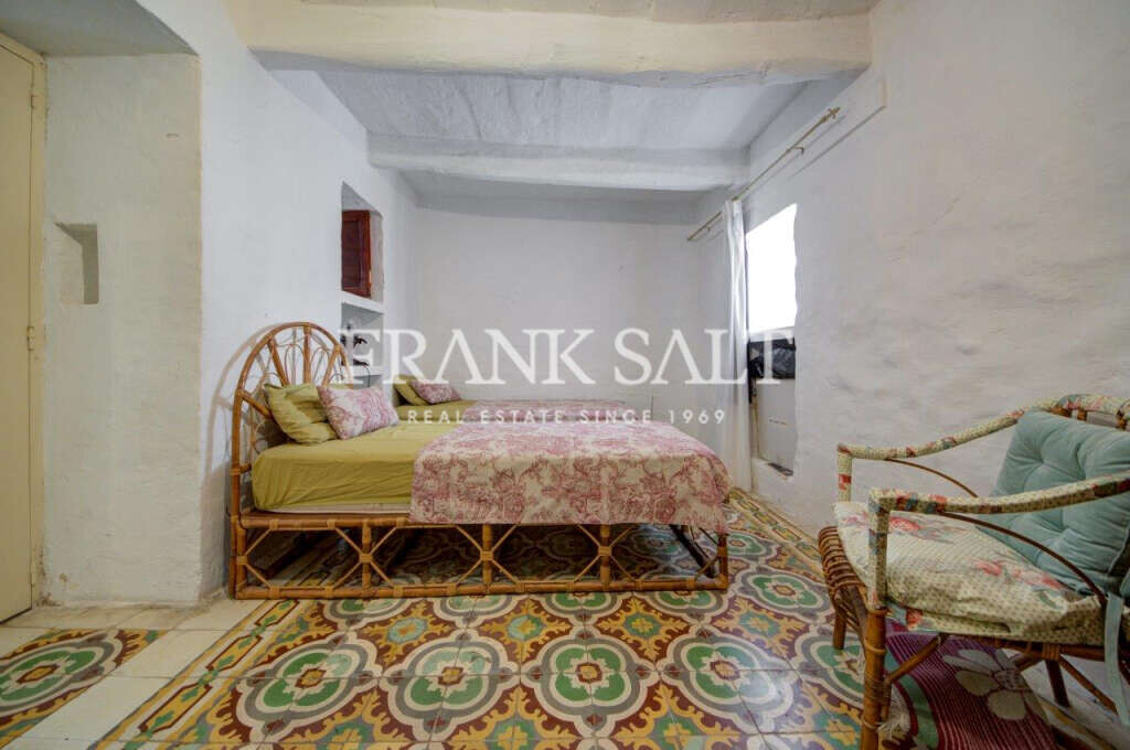 Dingli, 3 Bedrooms Bedrooms, ,1 BathroomBathrooms,For Sale,FRSA-715236