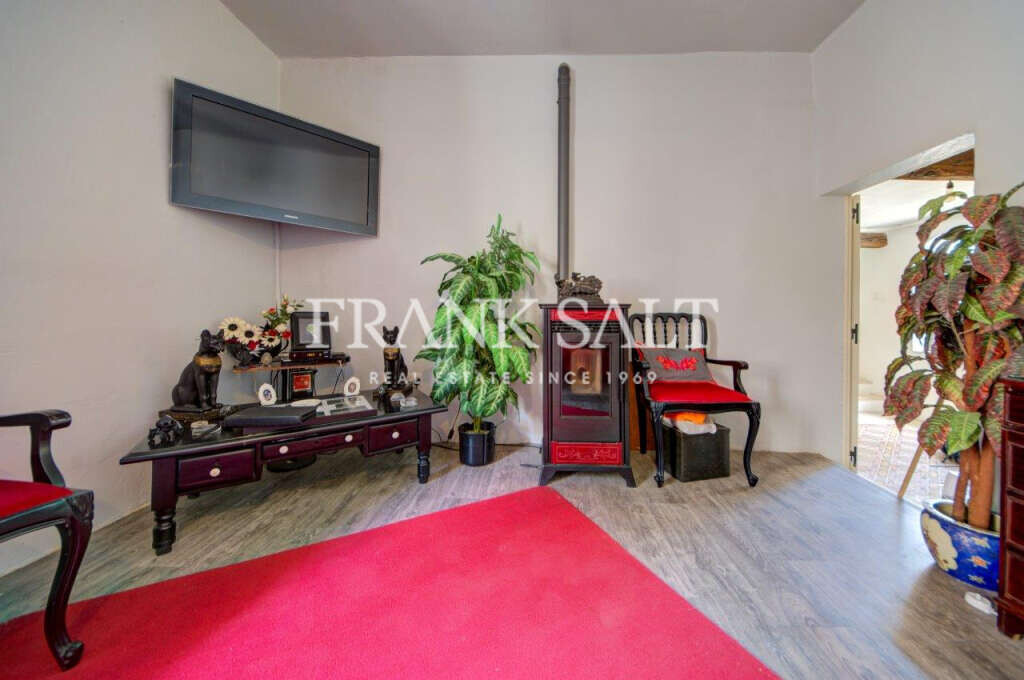 Dingli, 3 Bedrooms Bedrooms, ,1 BathroomBathrooms,For Sale,FRSA-715236