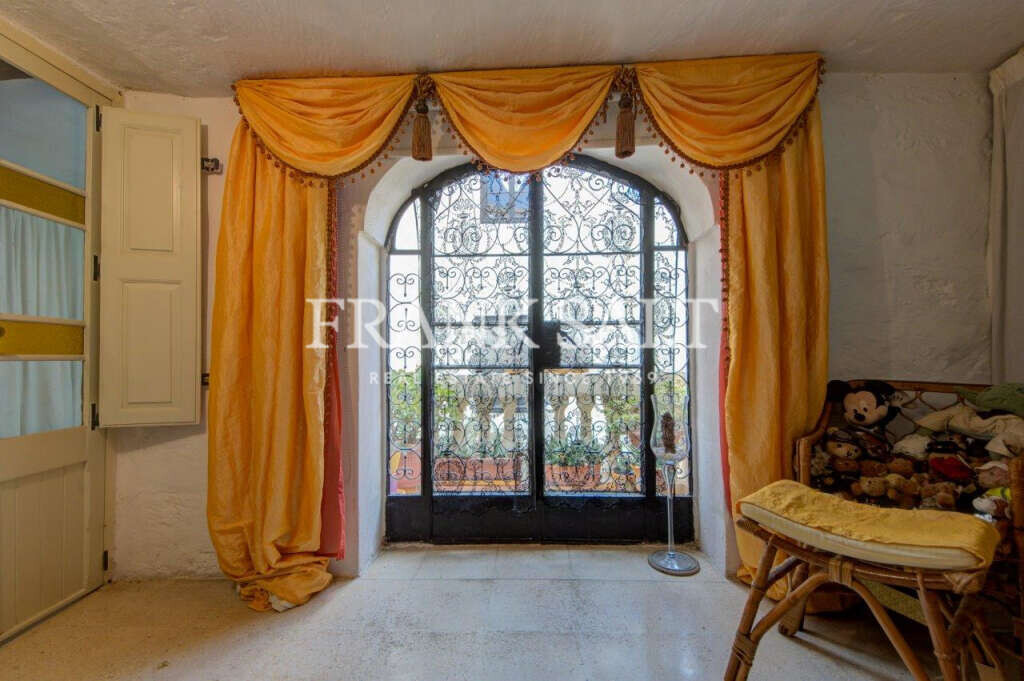 Dingli, 3 Bedrooms Bedrooms, ,1 BathroomBathrooms,For Sale,FRSA-715236